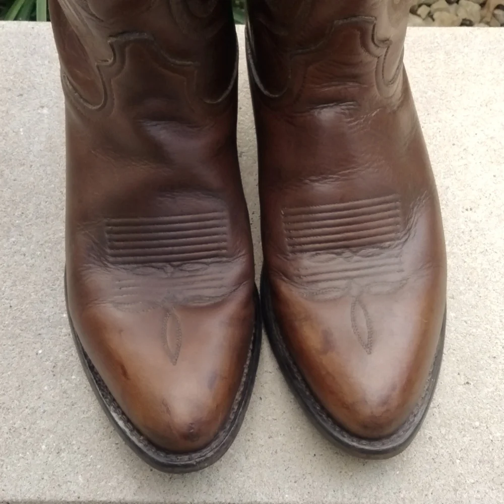 Mens Tony Lama Western boot, size 8.5 D